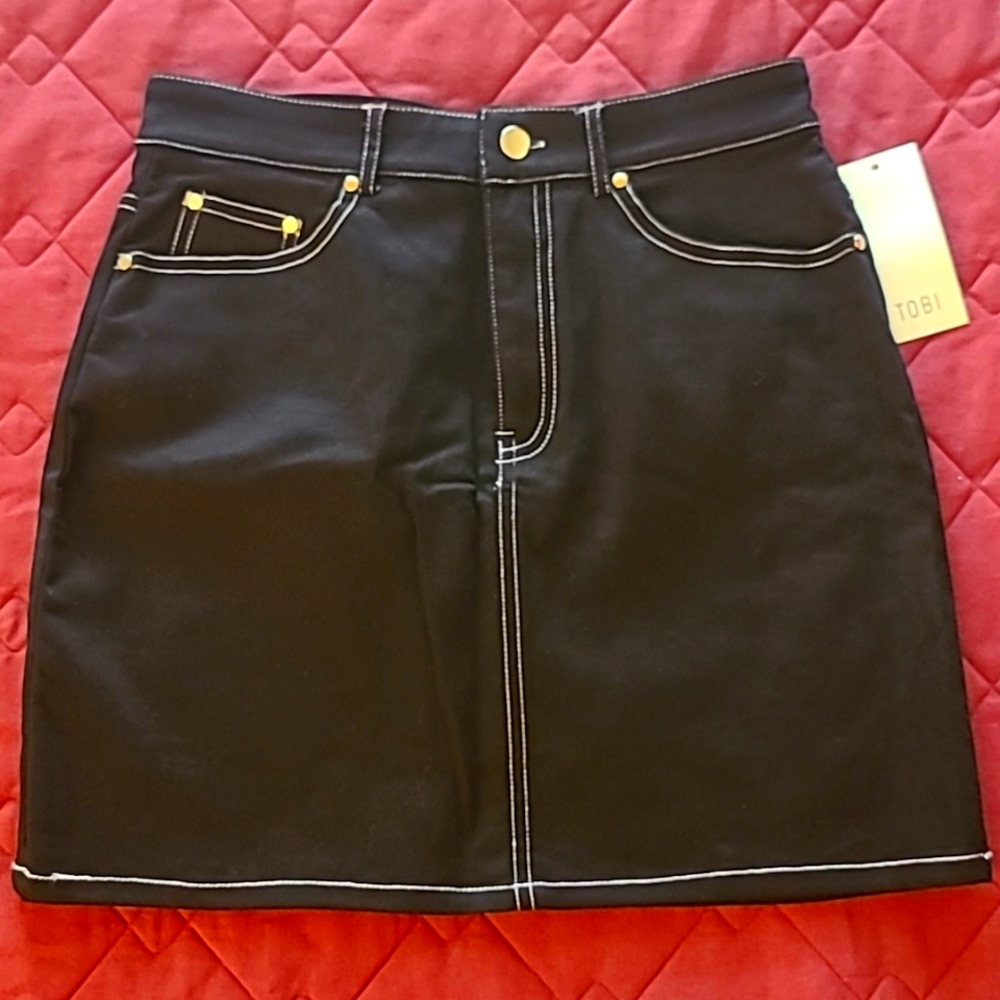 TOBI black skirt size M NWT